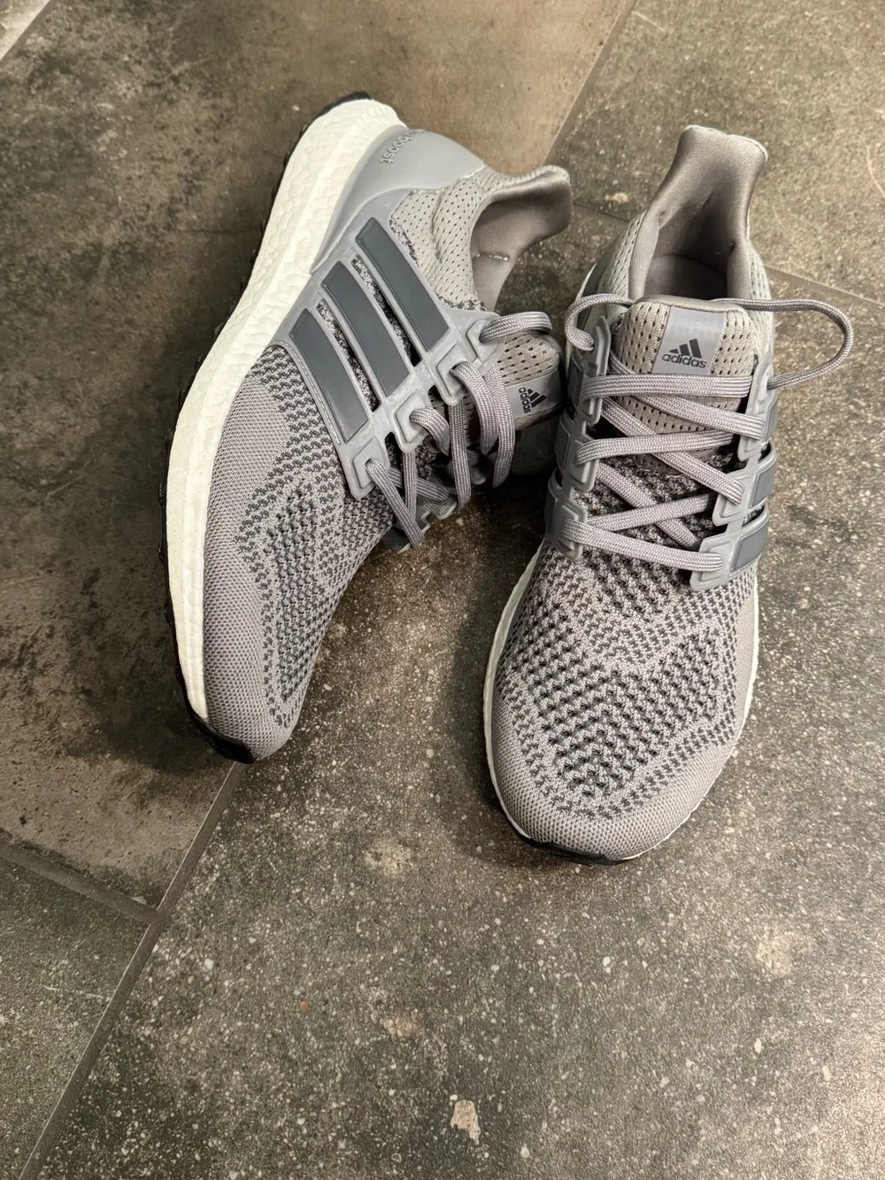 adidas Men's Light Gray Knit Running Sneakers ultraboost